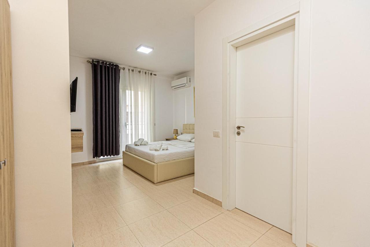 Jordan'S Hotel Vlorë Eksteriør bilde