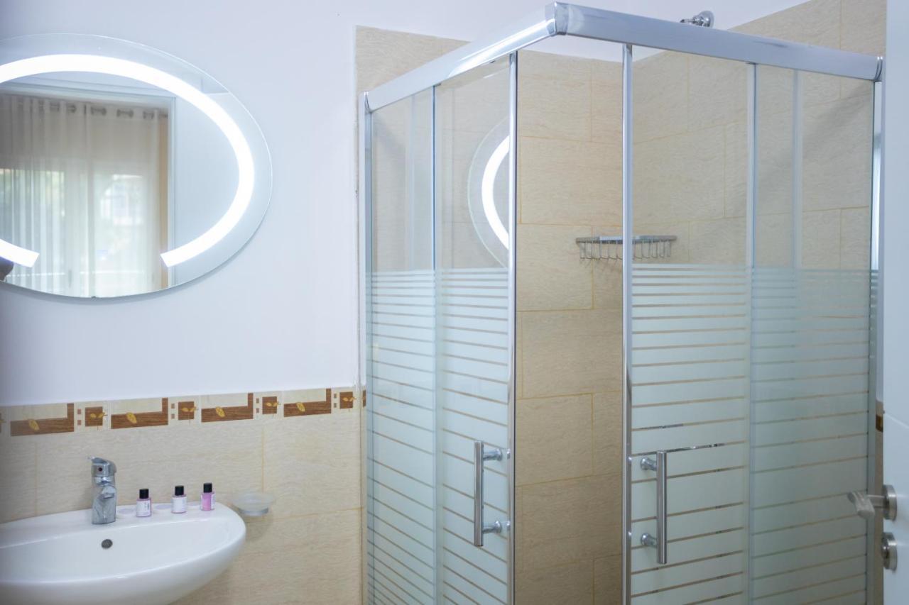 Jordan'S Hotel Vlorë Eksteriør bilde