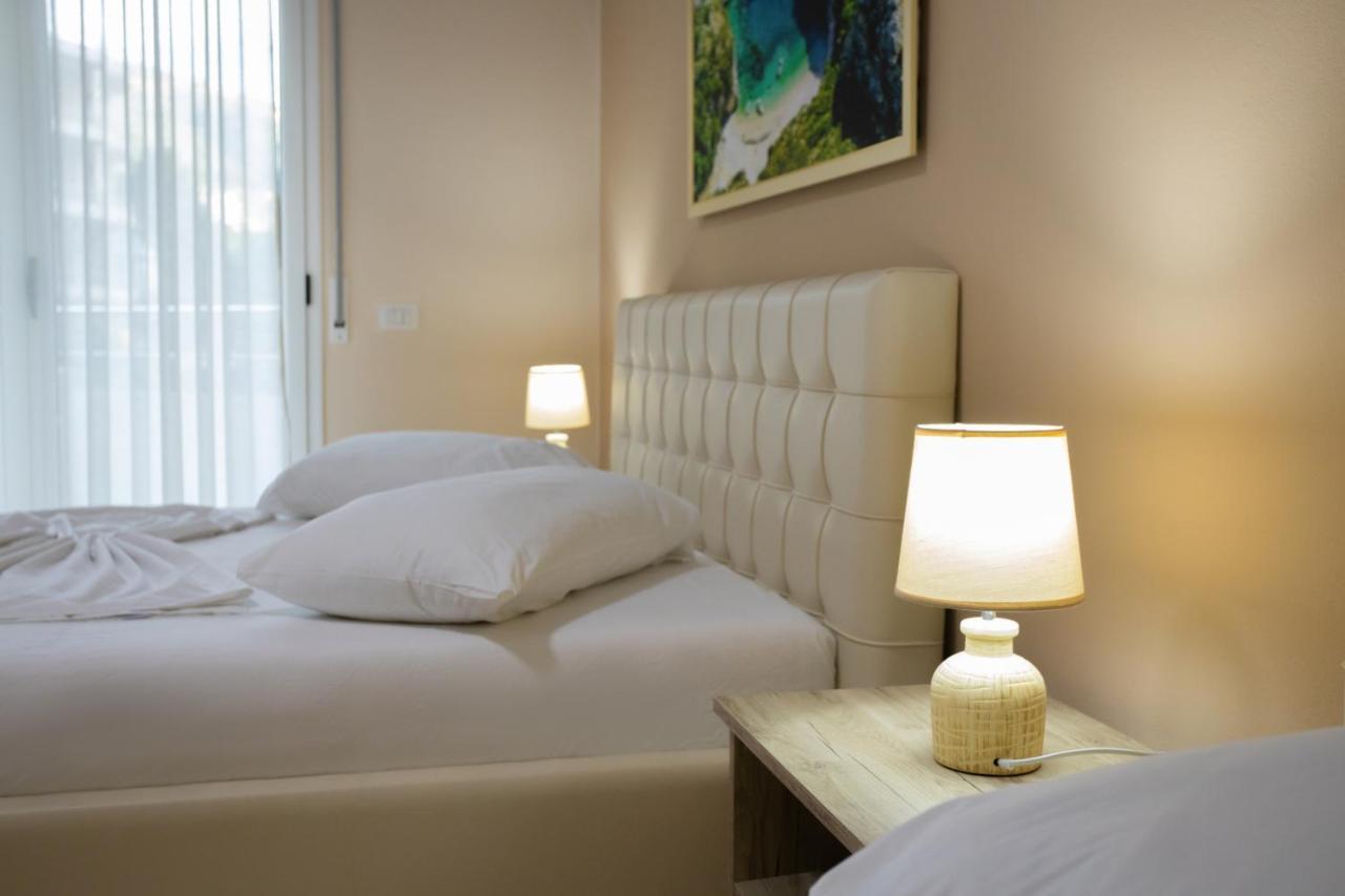 Jordan'S Hotel Vlorë Eksteriør bilde